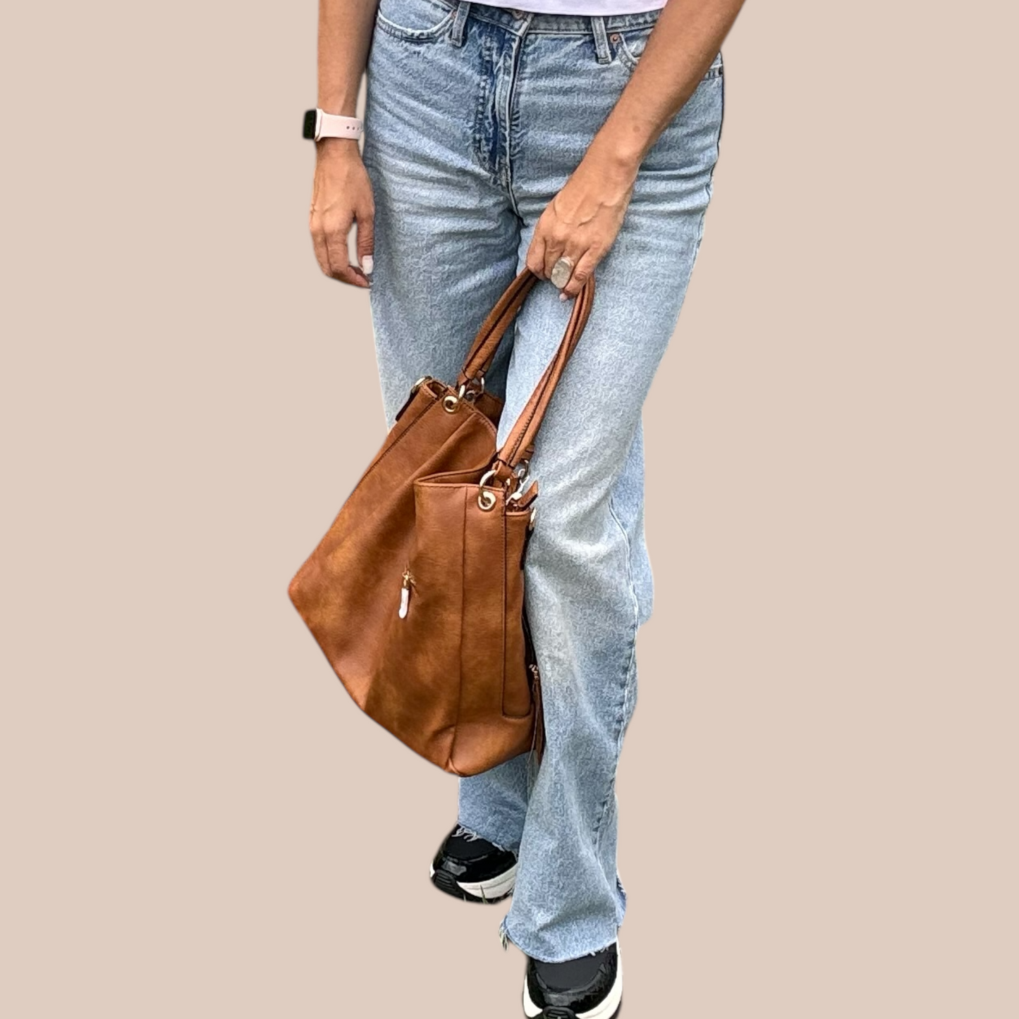 2-in-1 Ciara Double Tassel
Zipper with Pouch Hobo Set