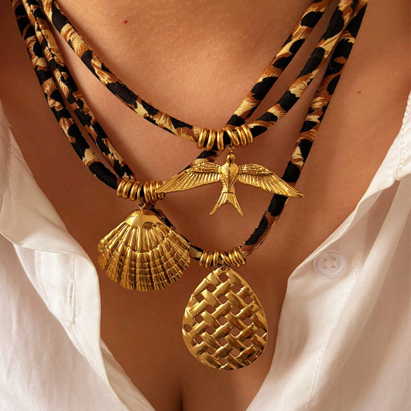 Pendan Sun Neckles Leopard Steel Nylon Stainless still