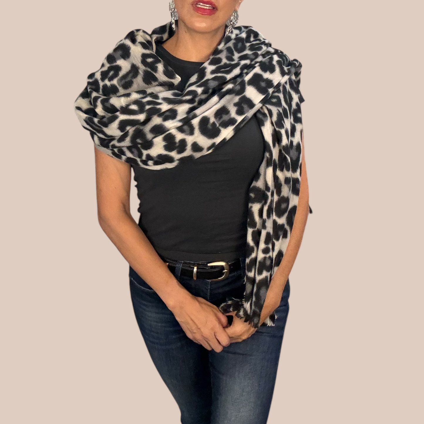 Casual romantic leopard scarve
