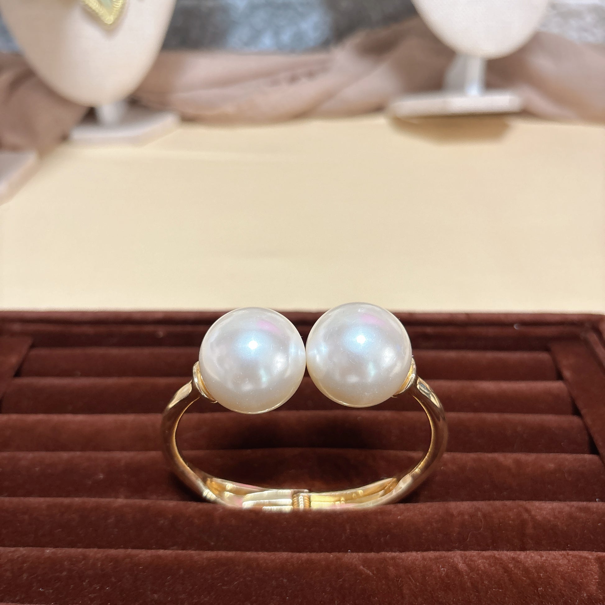 Bangle chic hip hop Pearls classic style - Lizi Yarce Accesories