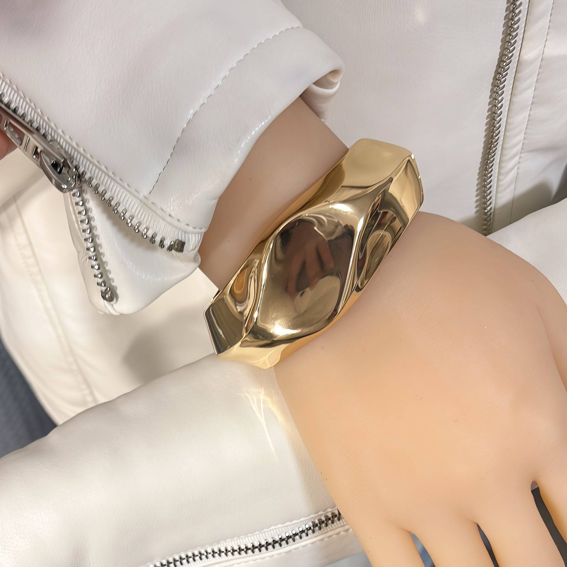 Bangle chic hip hop simple Style solid - Lizi Yarce Accesories