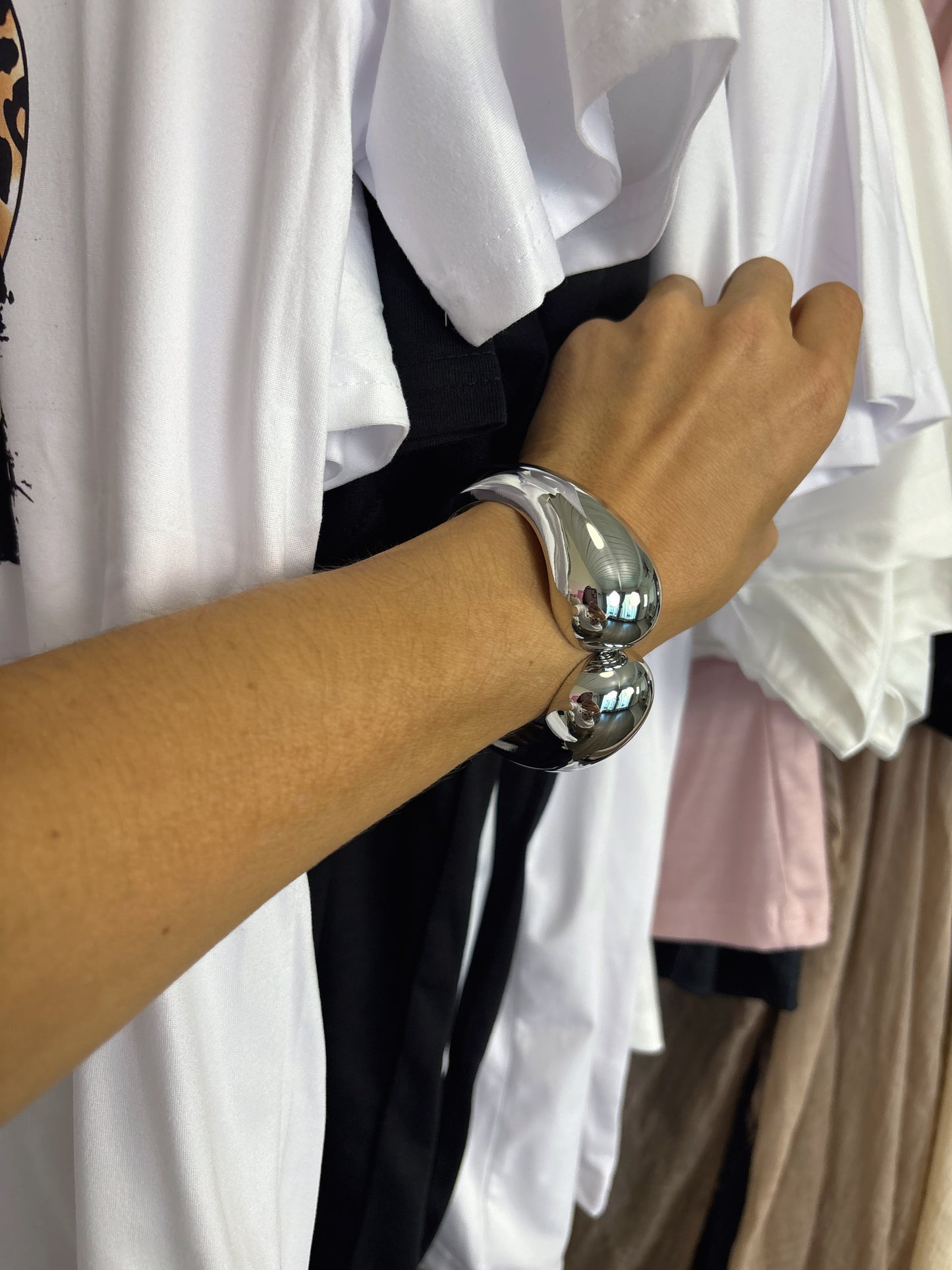 Bangle chic hip hop simple Style solid - Lizi Yarce Accesories