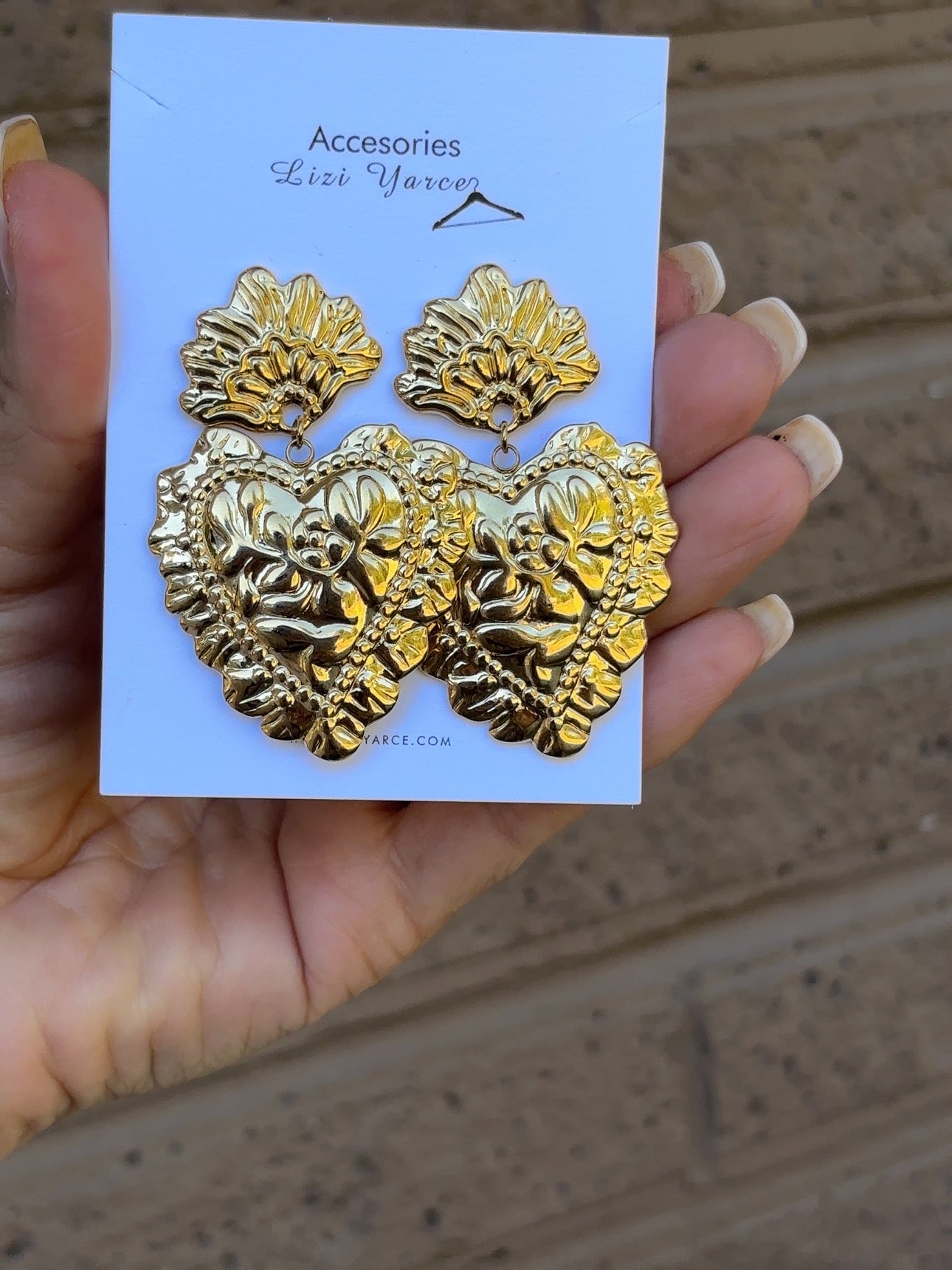 Heart pendant Earring fashionable shape 18k Gold plated - Lizi Yarce Accesories